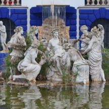 Italian fountain at the exit of the Bacalhôa Buddha Eden Park